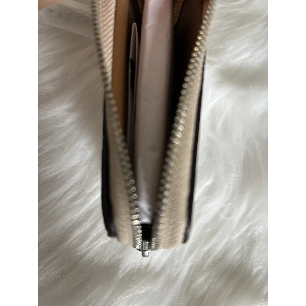 Coach 6303 Ivory Pebbled Leather Zip Card Case NWT - Picture 4 of 4